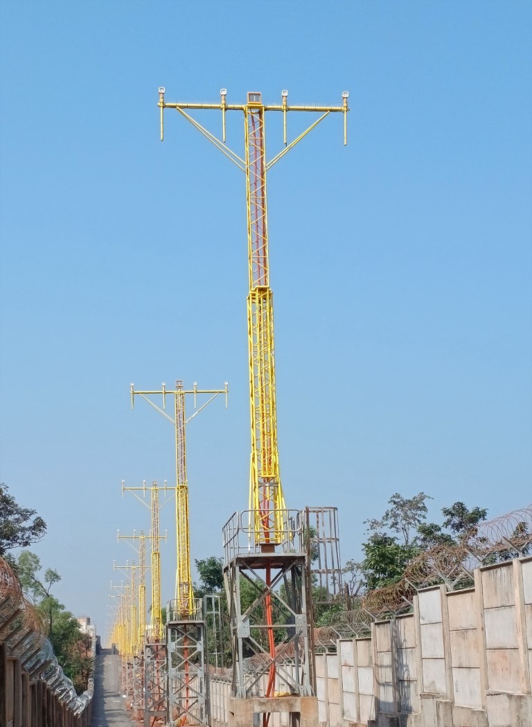 SGS Frangible 12 meter lattice approach mast