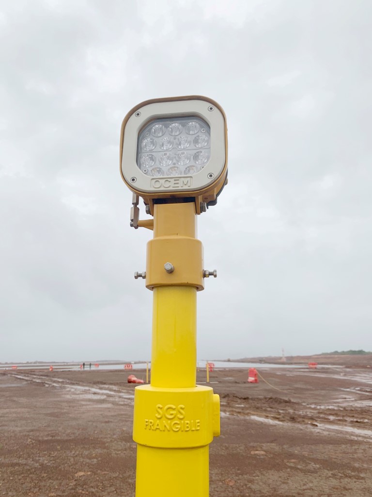 sgs frangible approach light pole in Goa